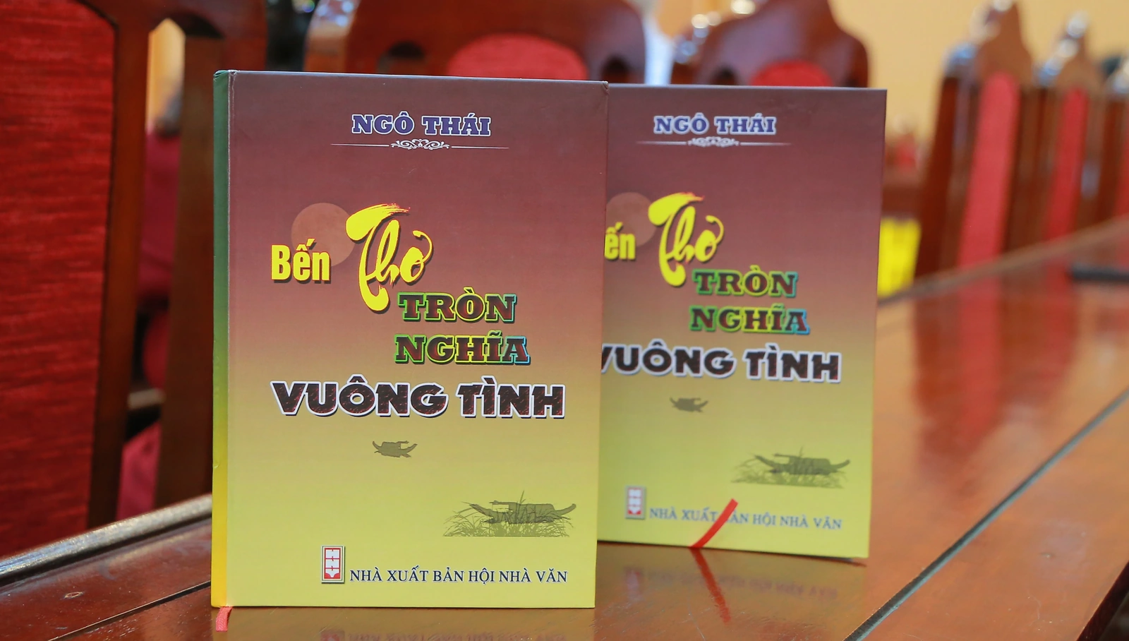 Tác phẩm “Bến thơ tròn nghĩa vuông tình” - tác giả Ngô Thái