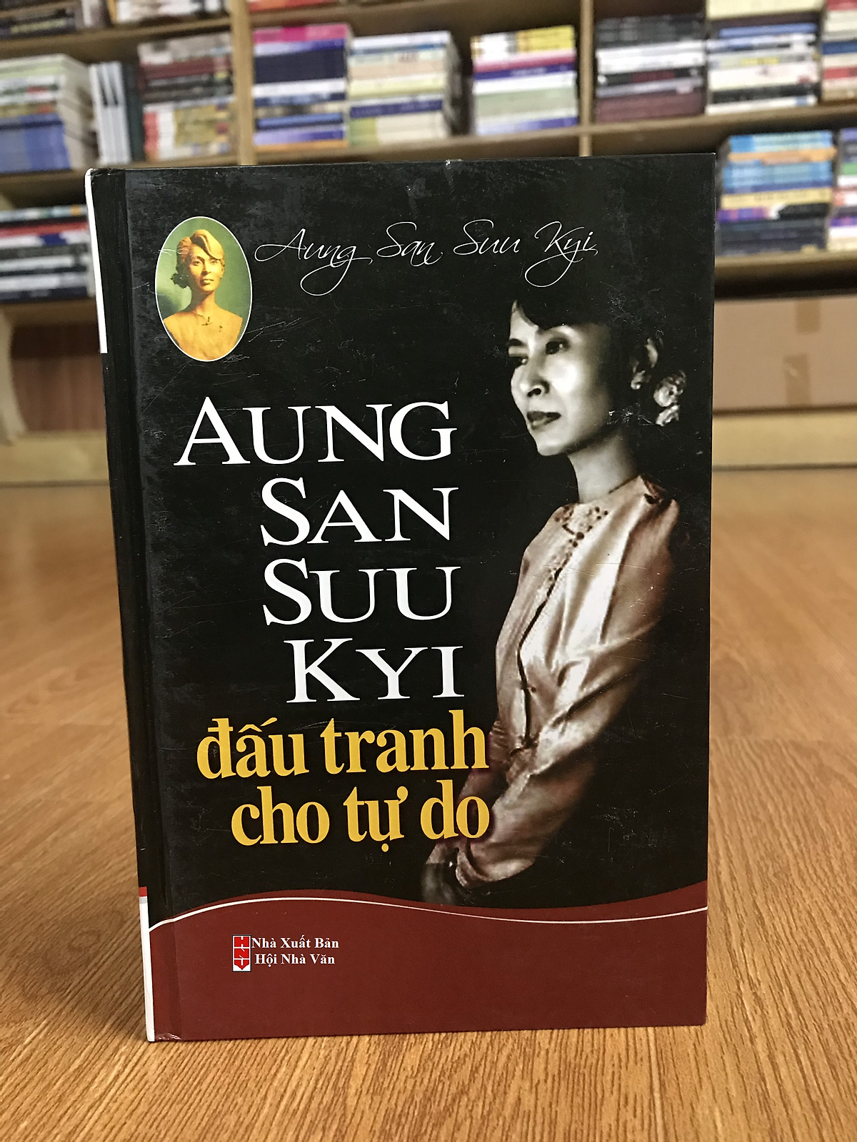 Aung San Suu Kyi Đấu tranh cho tự do