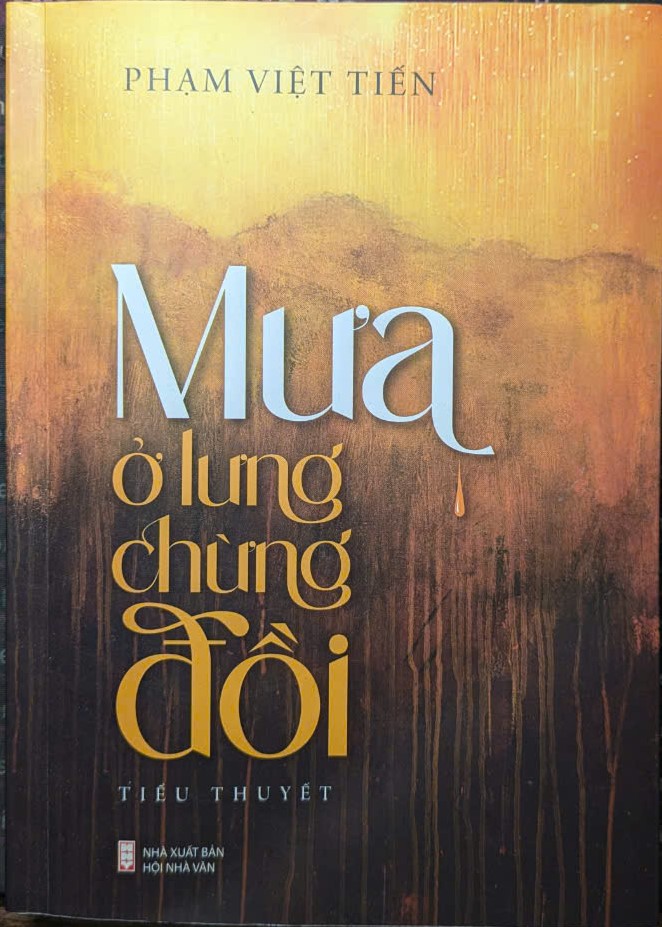 MƯA Ở LƯNG CHỪNG ĐỒI