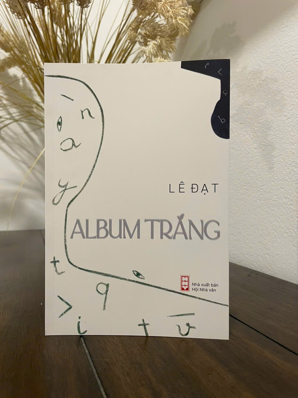 ALBUM TRẮNG
