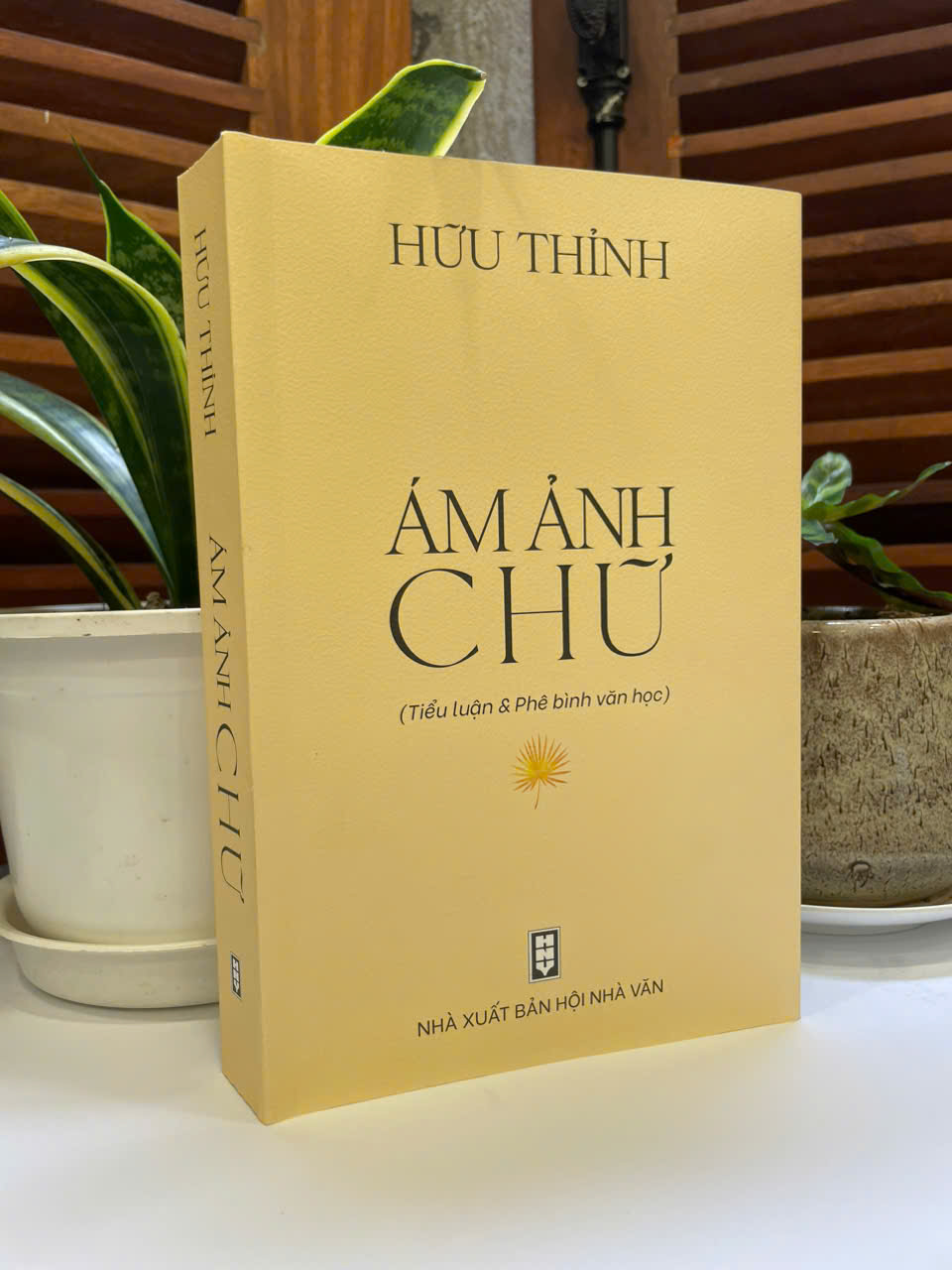 ÁM ẢNH CHỮ 